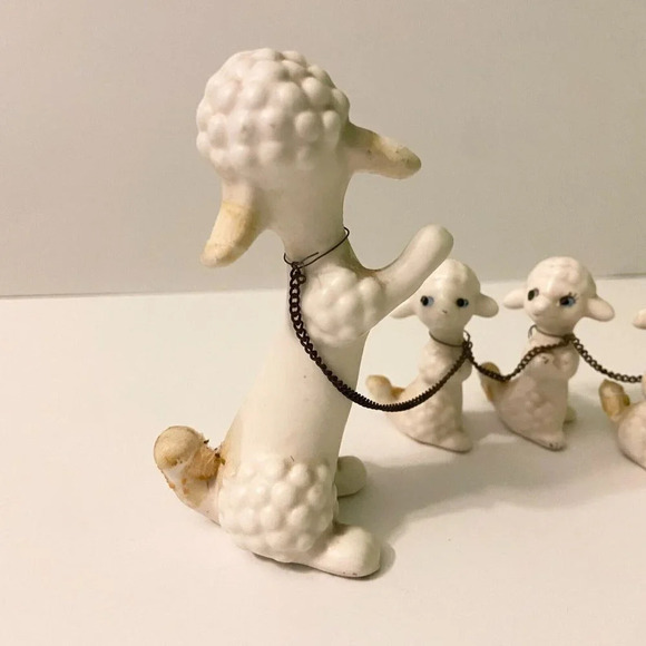 Vintage Poodle Dog Family 4 Pups On Chains Figurine Missing Hair - Picture 5 of 16